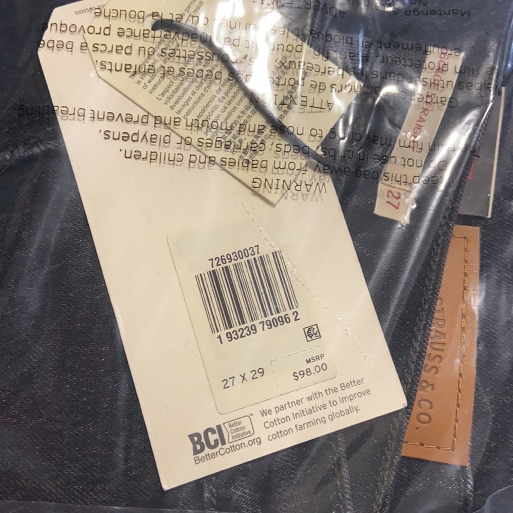 Levi's RibCage Ankle Straight Jeans - Picture 10 of 16